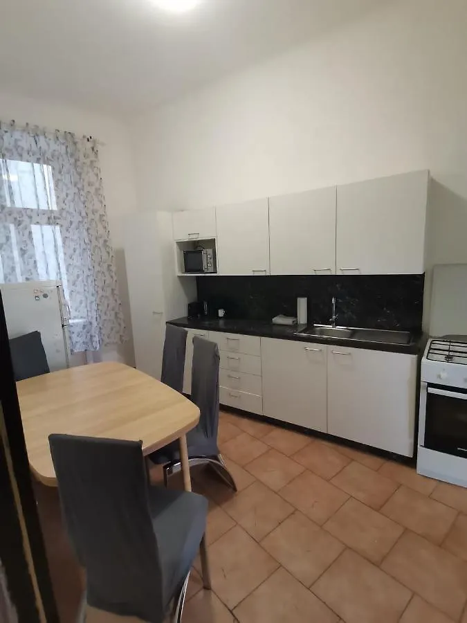 Central City Apartment Bécs